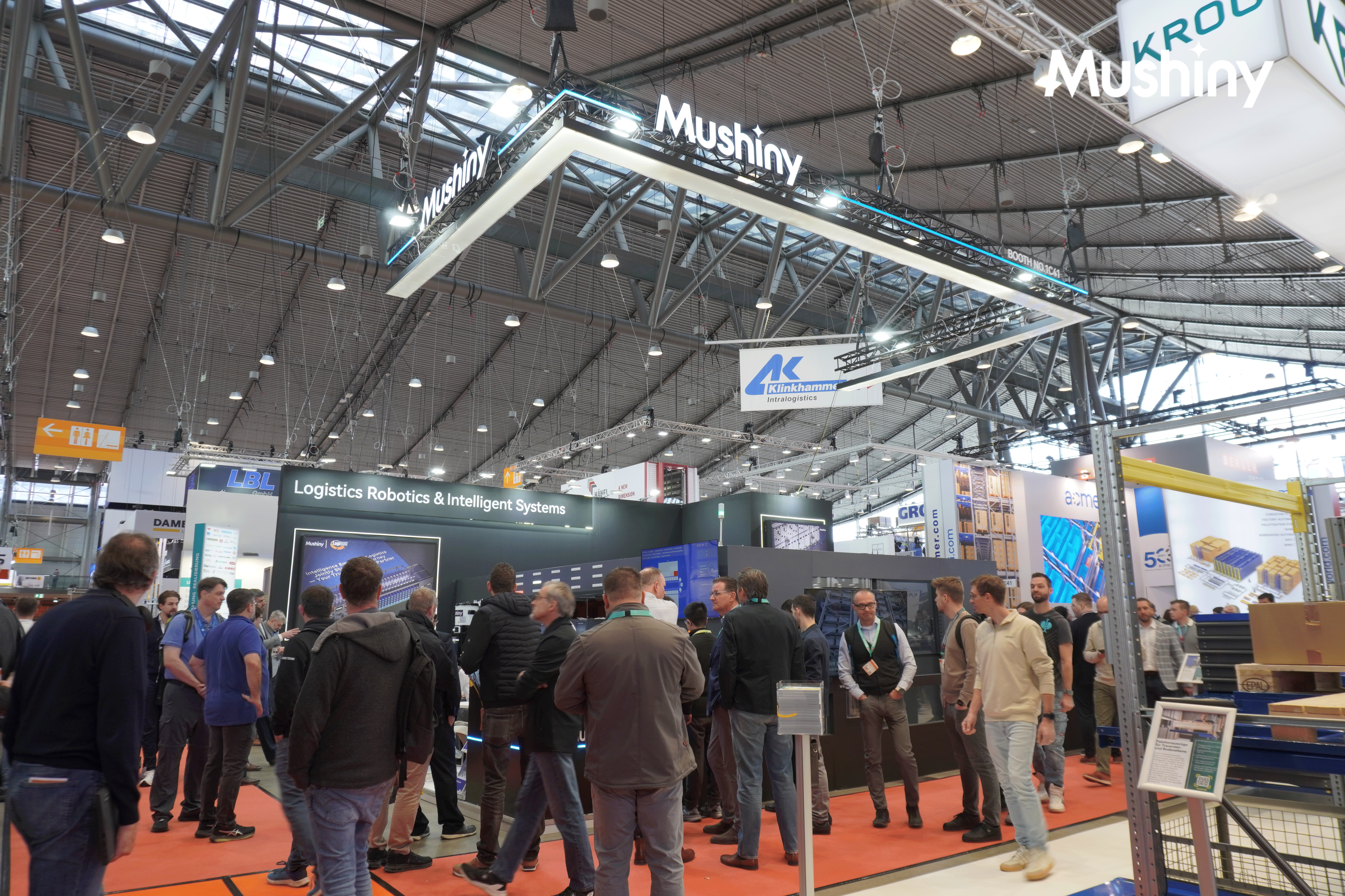 새로운 전시台.png